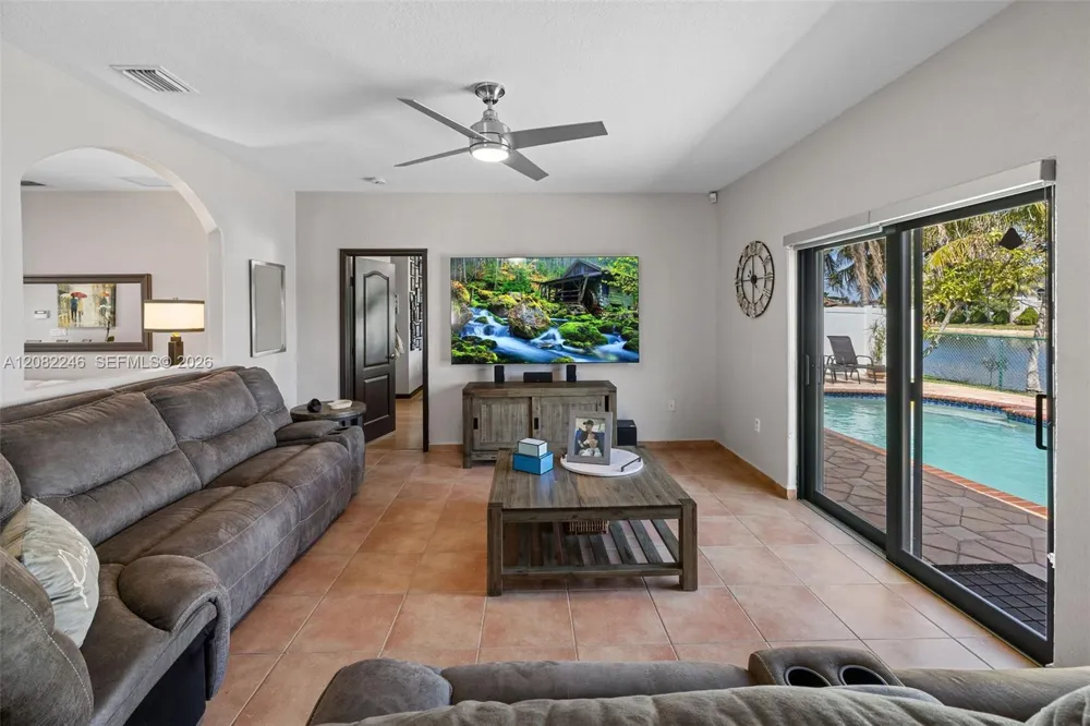 15979 SW 53rd Ter Miami, FL 33185