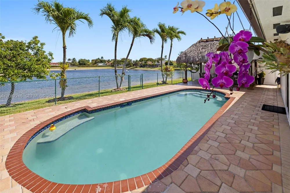 15979 SW 53rd Ter Miami, FL 33185