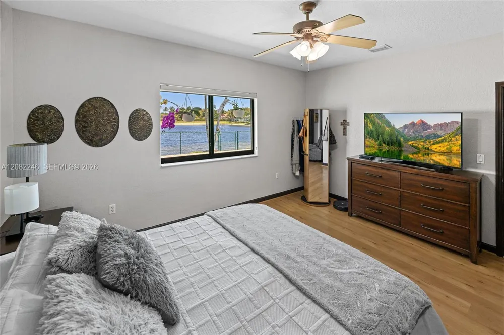 15979 SW 53rd Ter Miami, FL 33185