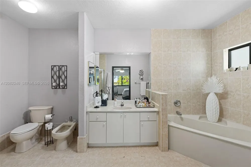15979 SW 53rd Ter Miami, FL 33185