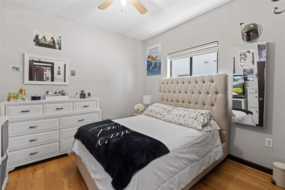 15979 SW 53rd Ter Miami, FL 33185