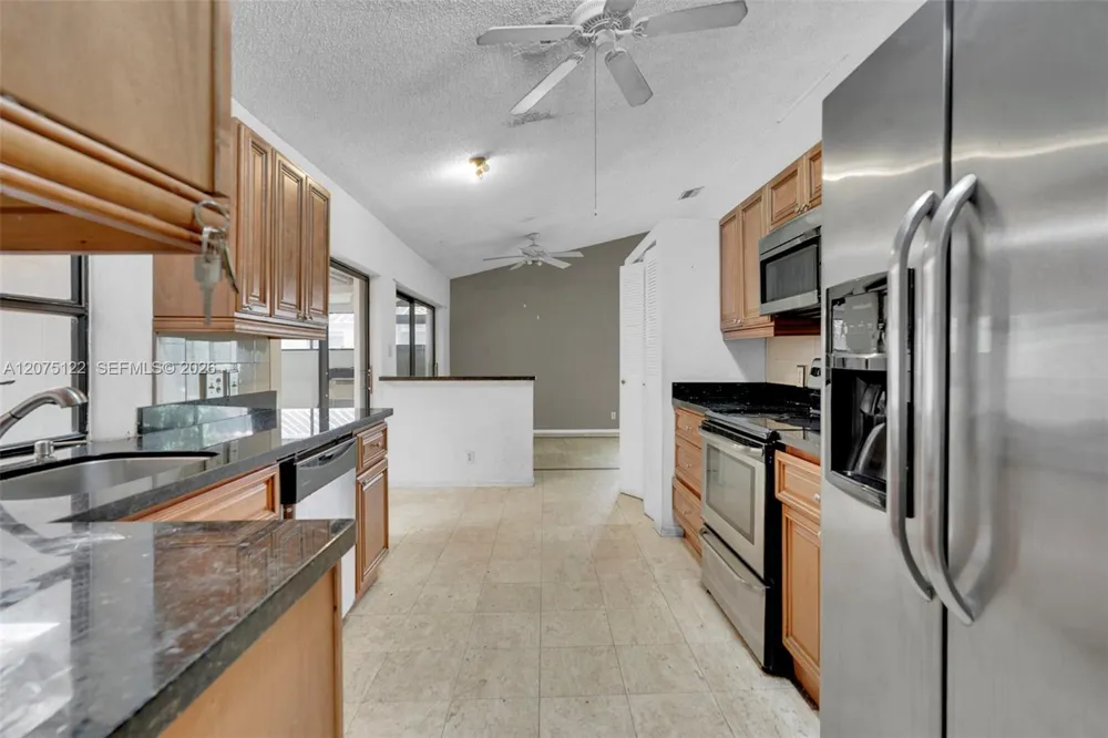16871 Patio Village Ct Weston, FL 33326