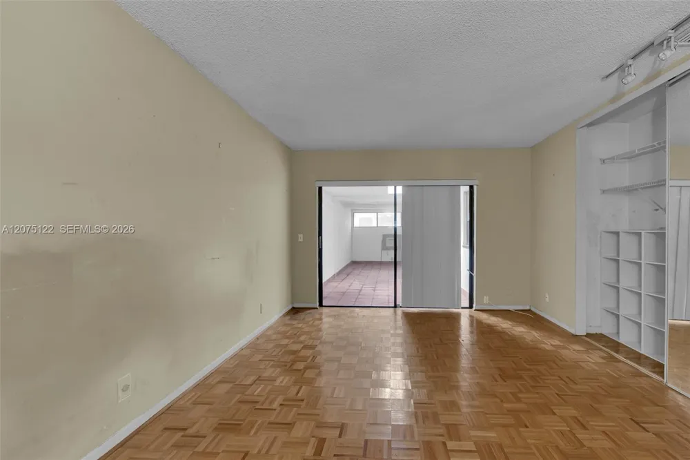 16871 Patio Village Ct Weston, FL 33326