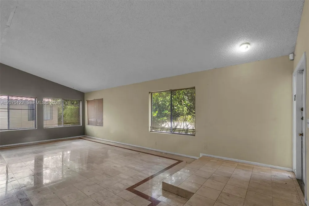 16871 Patio Village Ct Weston, FL 33326