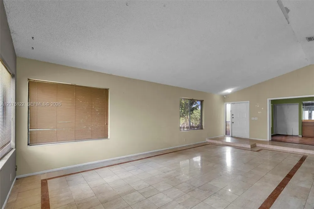 16871 Patio Village Ct Weston, FL 33326