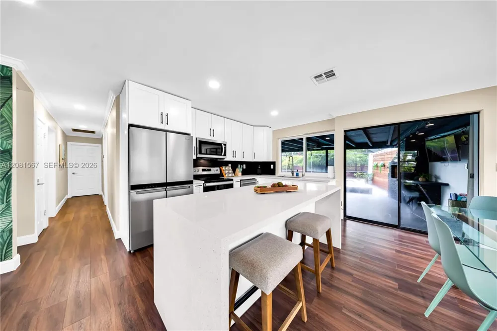 10275 SW 112th St Miami, FL 33176