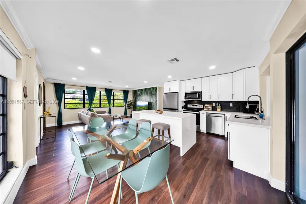 10275 SW 112th St Miami, FL 33176