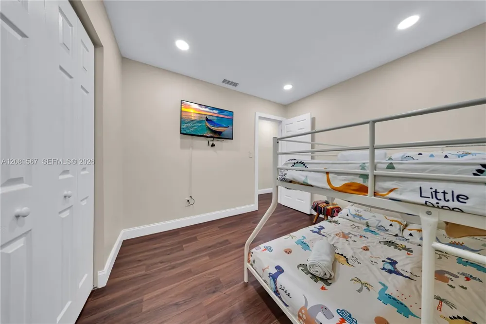 10275 SW 112th St Miami, FL 33176