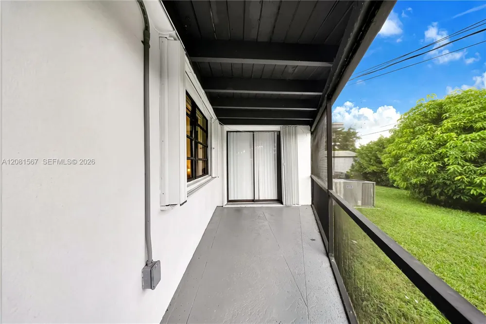 10275 SW 112th St Miami, FL 33176