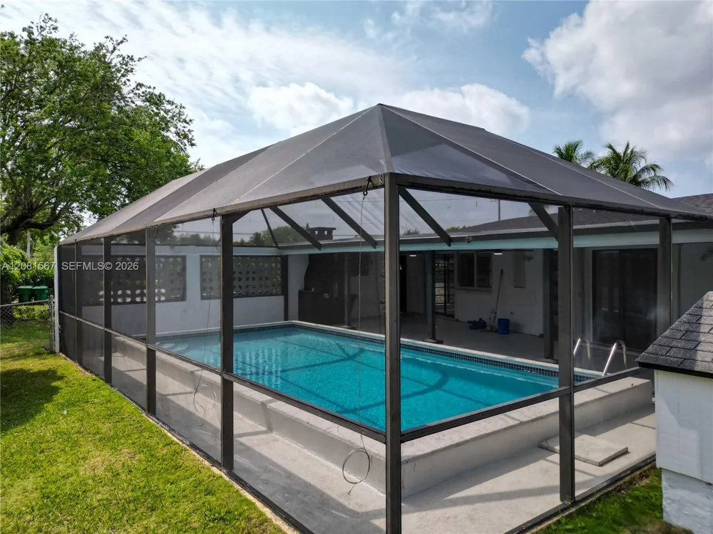 10275 SW 112th St Miami, FL 33176