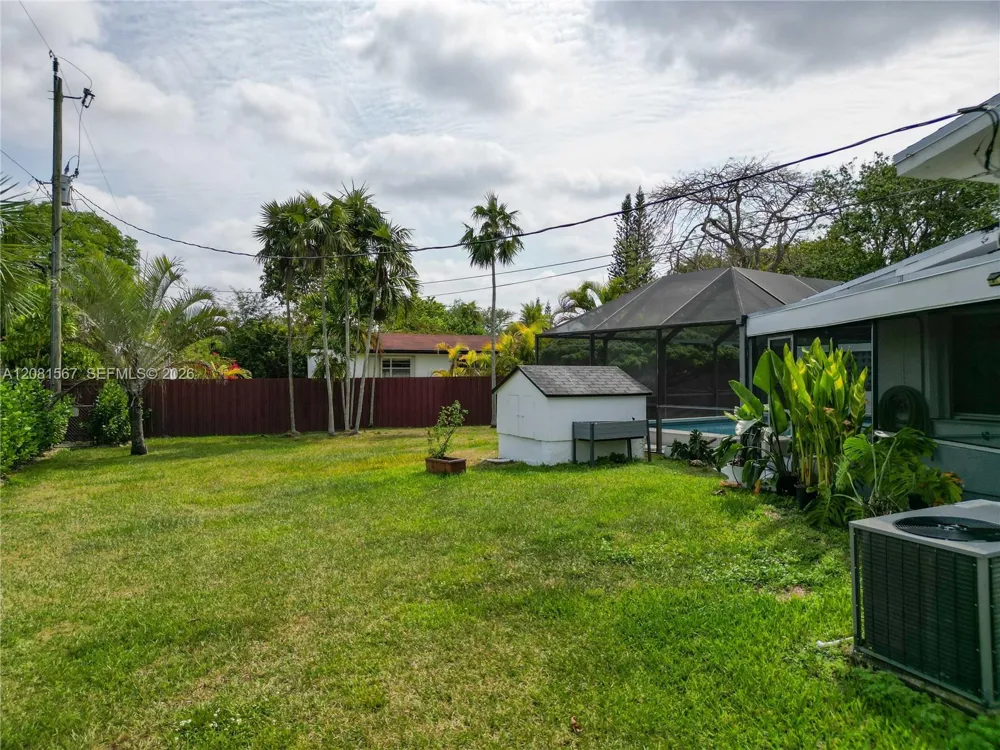 10275 SW 112th St Miami, FL 33176
