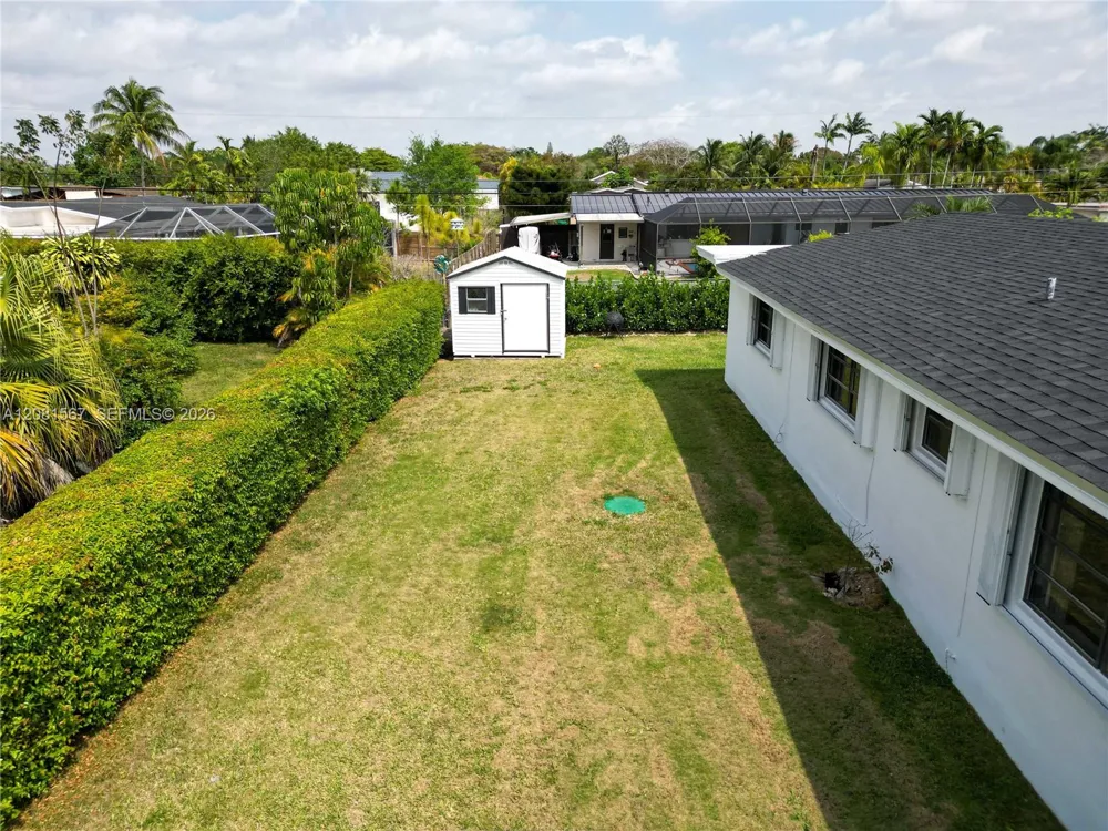 10275 SW 112th St Miami, FL 33176