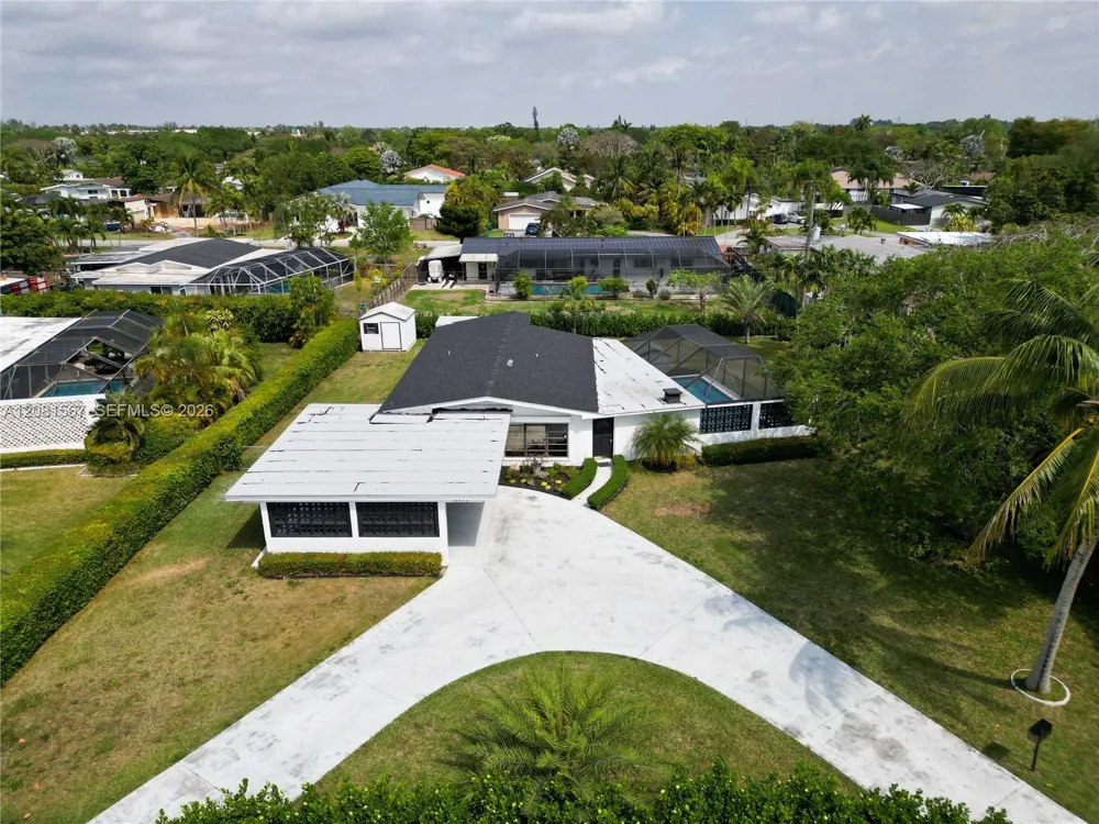 10275 SW 112th St Miami, FL 33176