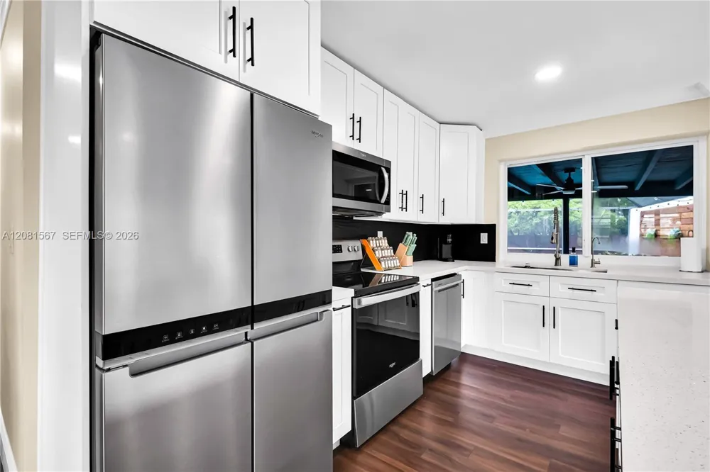 10275 SW 112th St Miami, FL 33176