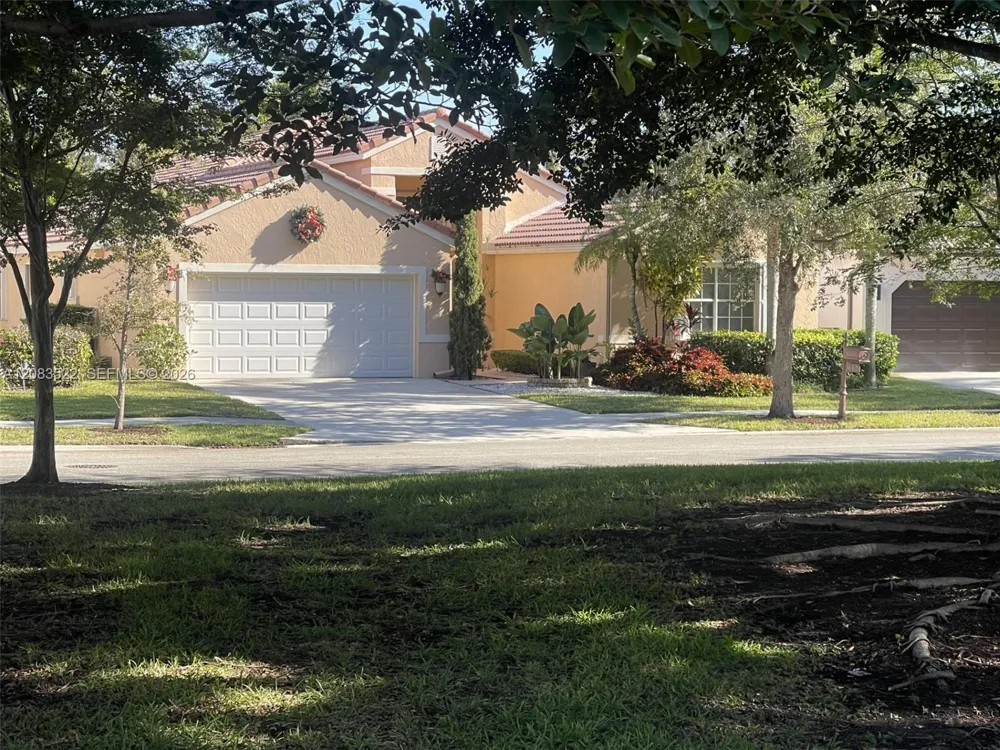 412 Cameron Dr Weston, FL 33326