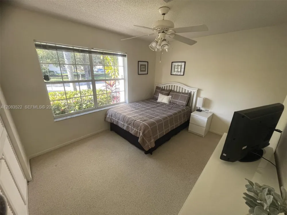 412 Cameron Dr Weston, FL 33326