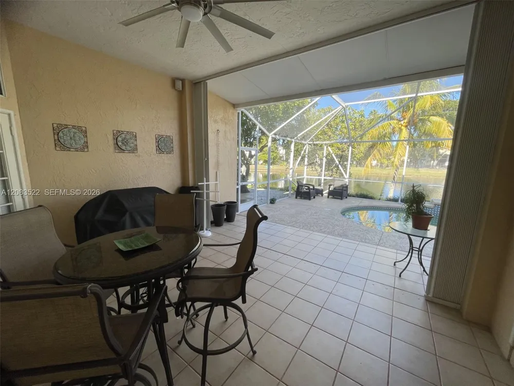 412 Cameron Dr Weston, FL 33326