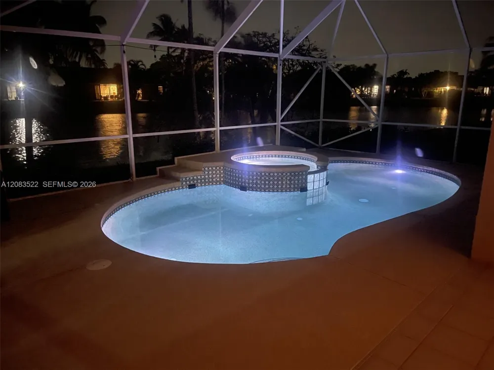 412 Cameron Dr Weston, FL 33326