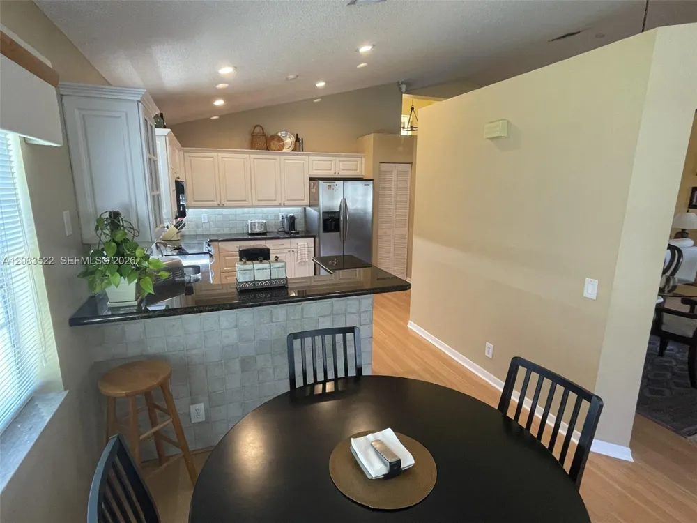 412 Cameron Dr Weston, FL 33326