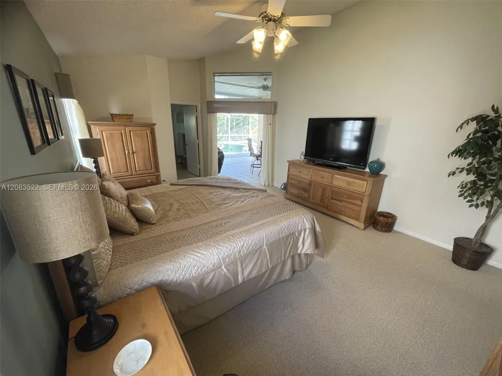 412 Cameron Dr Weston, FL 33326