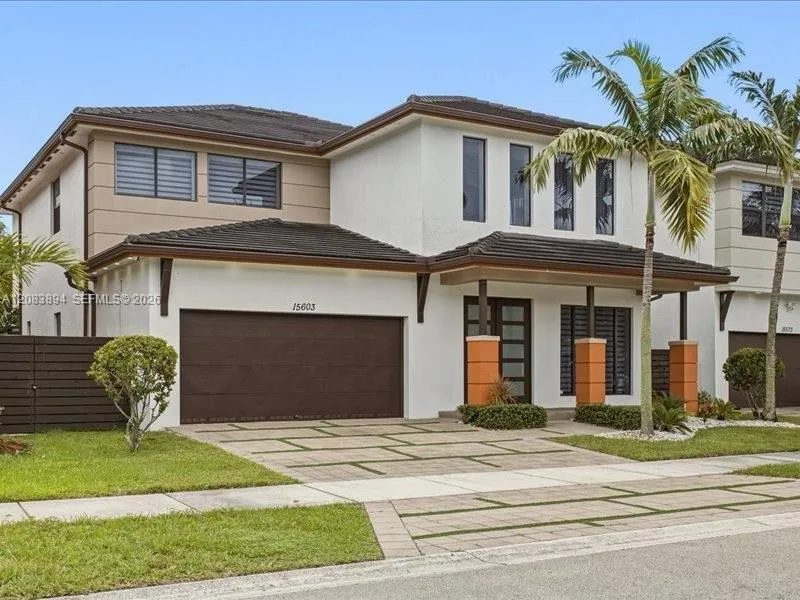 15603 NW 88th Ave Miami Lakes, FL 33018