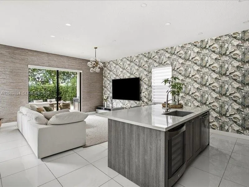 15603 NW 88th Ave Miami Lakes, FL 33018