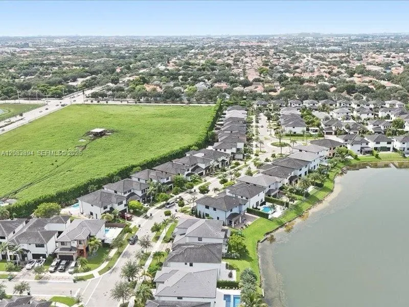 15603 NW 88th Ave Miami Lakes, FL 33018