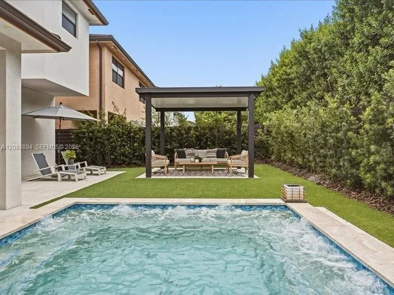 15603 NW 88th Ave Miami Lakes, FL 33018