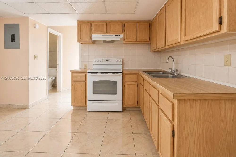 4125 W 11th Ln #52 Hialeah, FL 33012