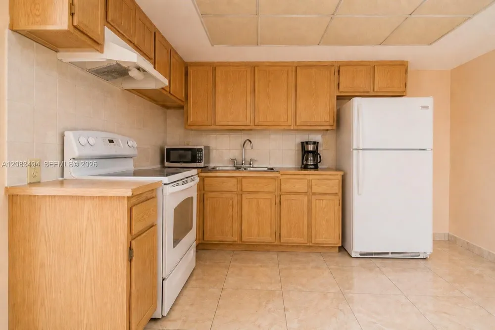 4125 W 11th Ln #52 Hialeah, FL 33012