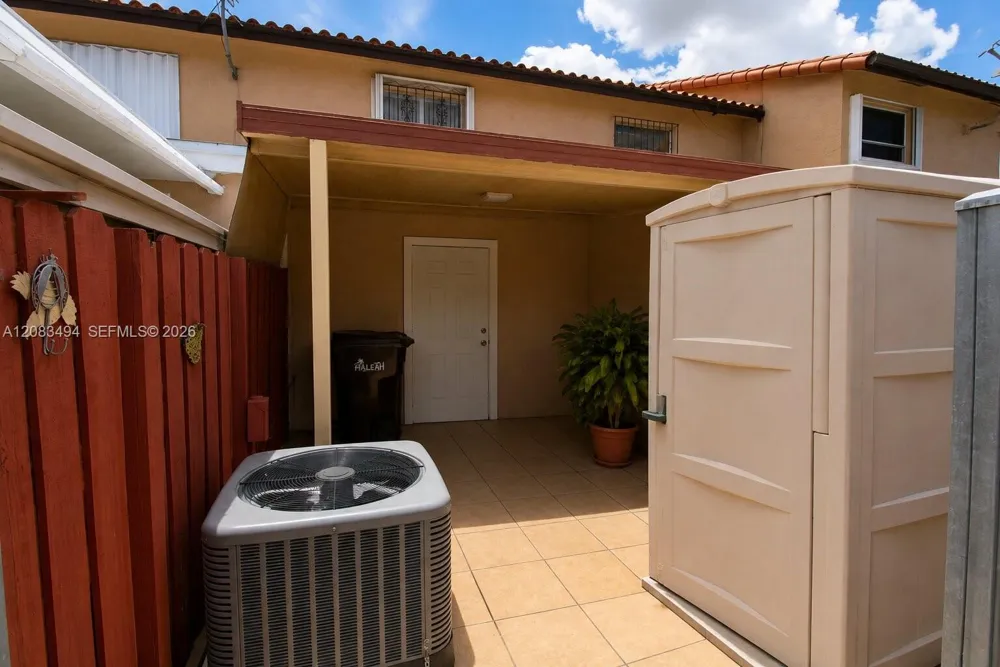4125 W 11th Ln #52 Hialeah, FL 33012