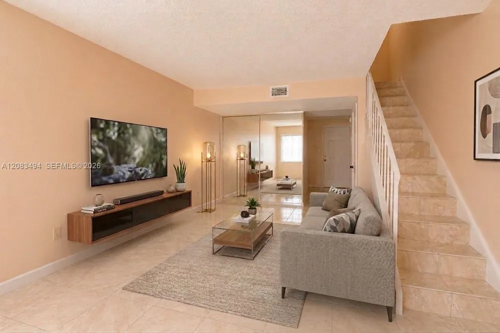 4125 W 11th Ln #52 Hialeah, FL 33012