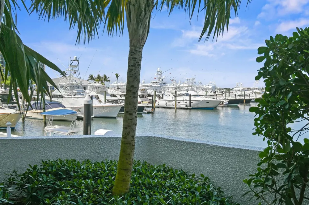 108 Lakeshore Drive #140 North Palm Beach, FL 33408