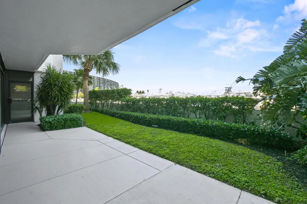 108 Lakeshore Drive #140 North Palm Beach, FL 33408