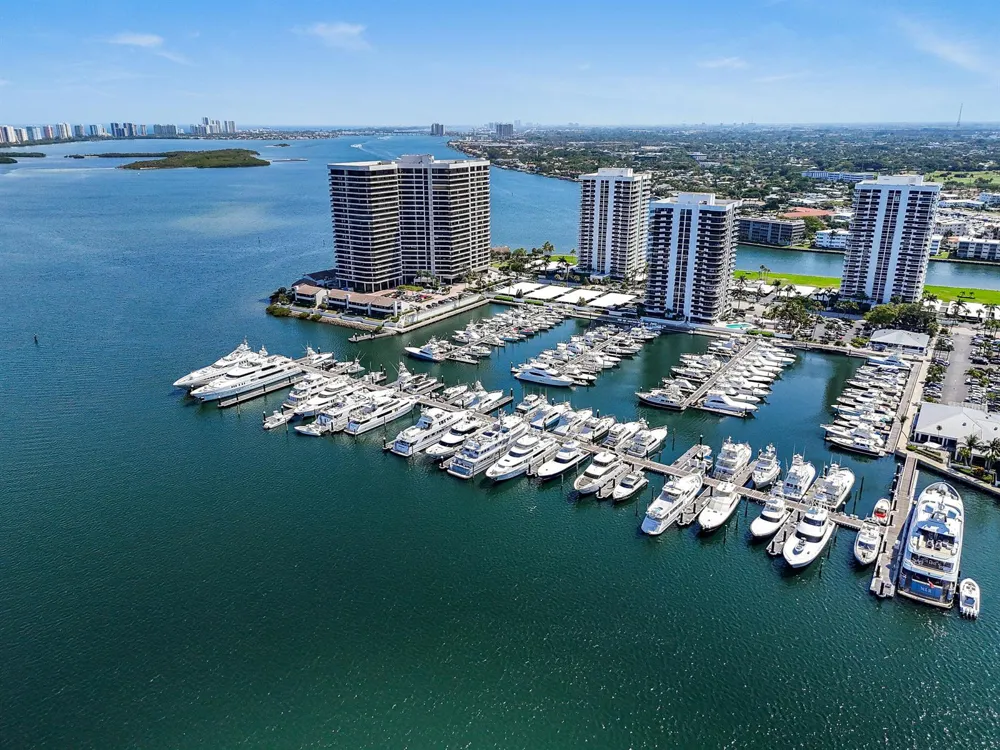 108 Lakeshore Drive #140 North Palm Beach, FL 33408