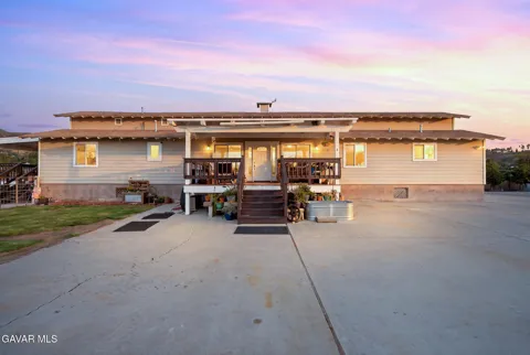 8646 Elizabeth Lake Road