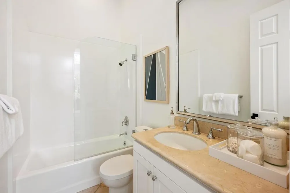1270 Drake Avenue Burlingame, CA 94010