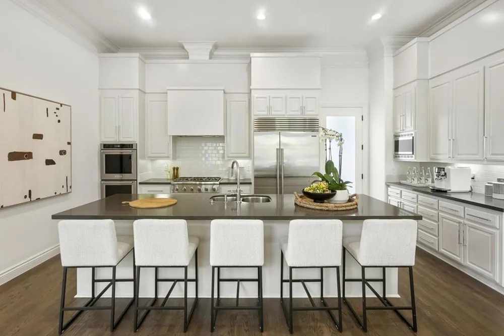 1270 Drake Avenue Burlingame, CA 94010
