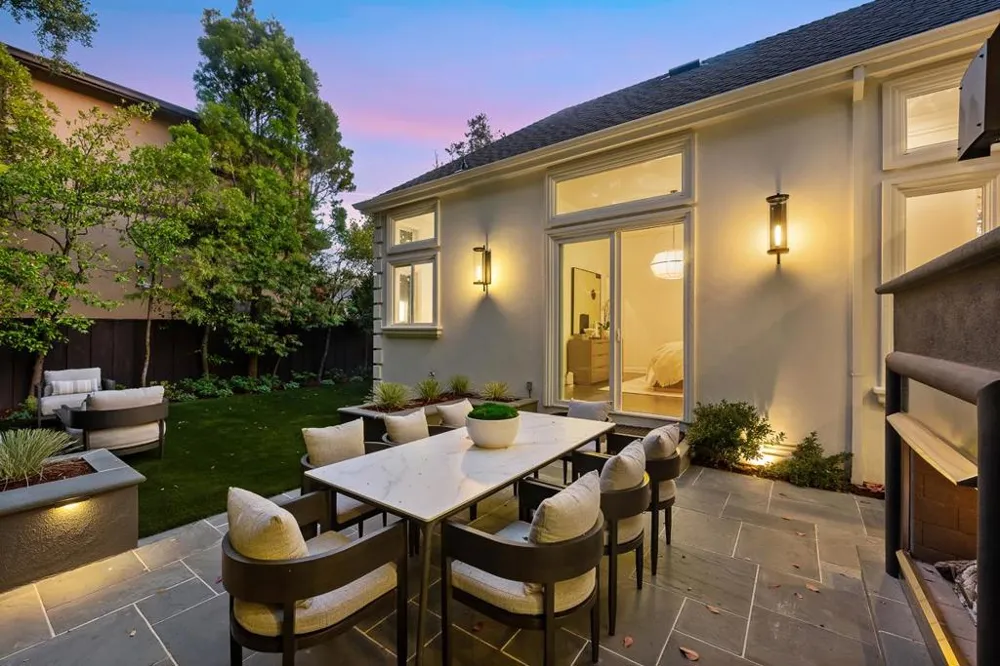 1270 Drake Avenue Burlingame, CA 94010