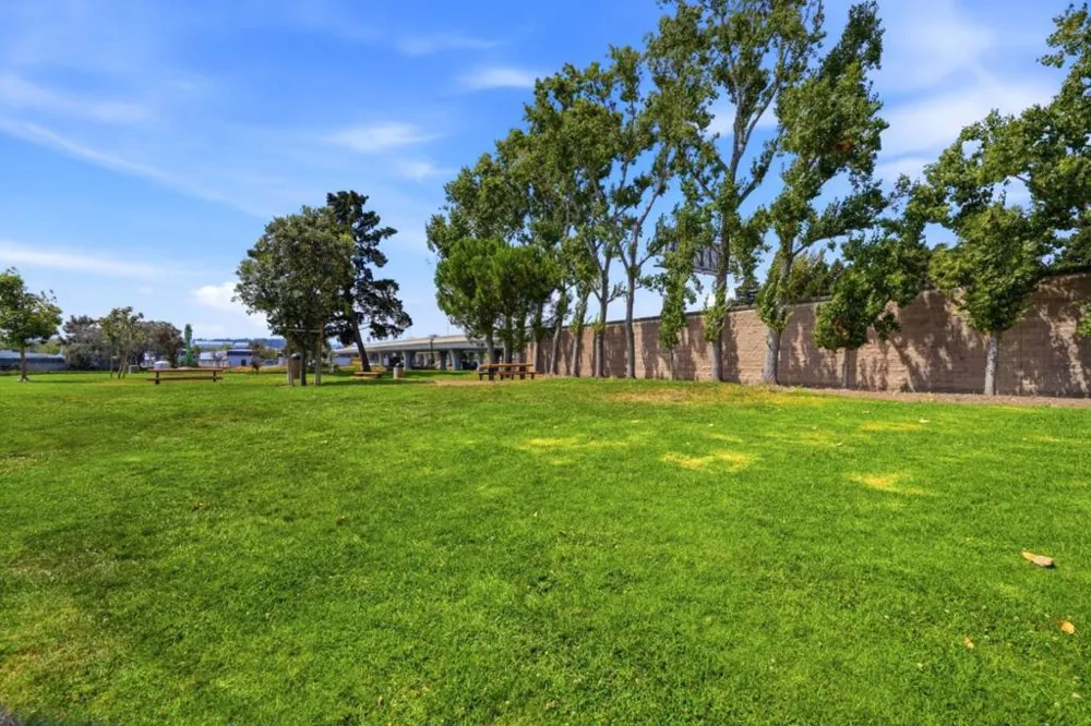 1664 Vista Del Sol San Mateo, CA 94404