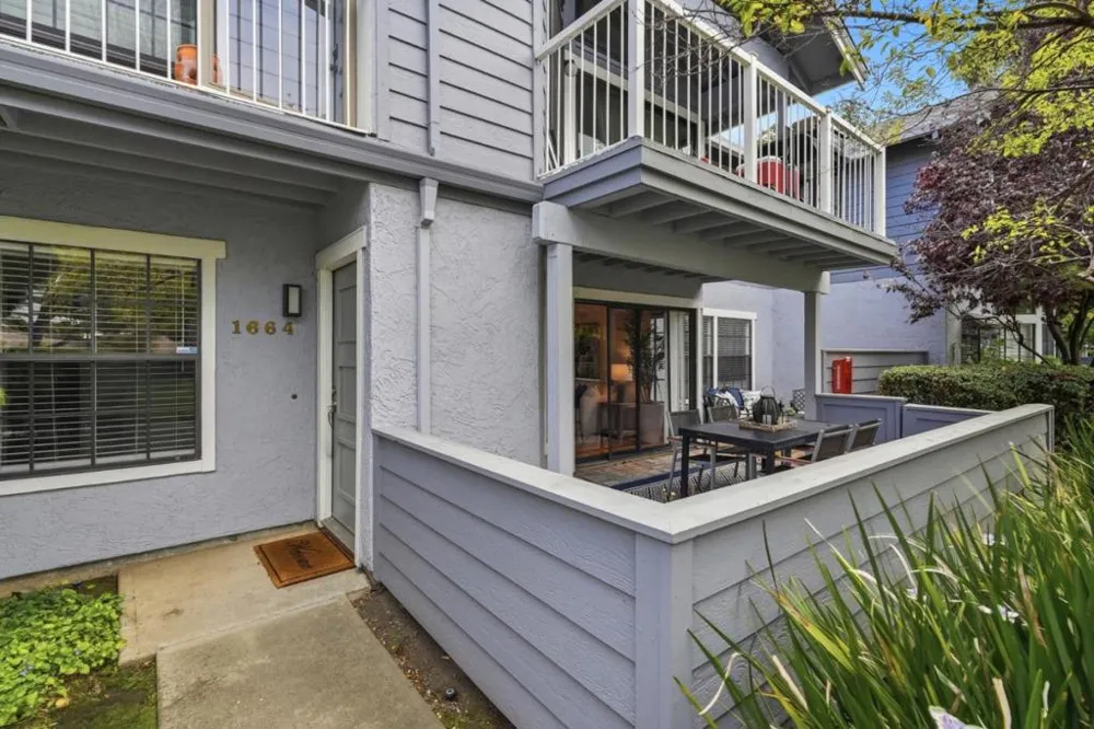 1664 Vista Del Sol San Mateo, CA 94404