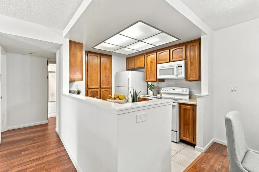 1664 Vista Del Sol San Mateo, CA 94404