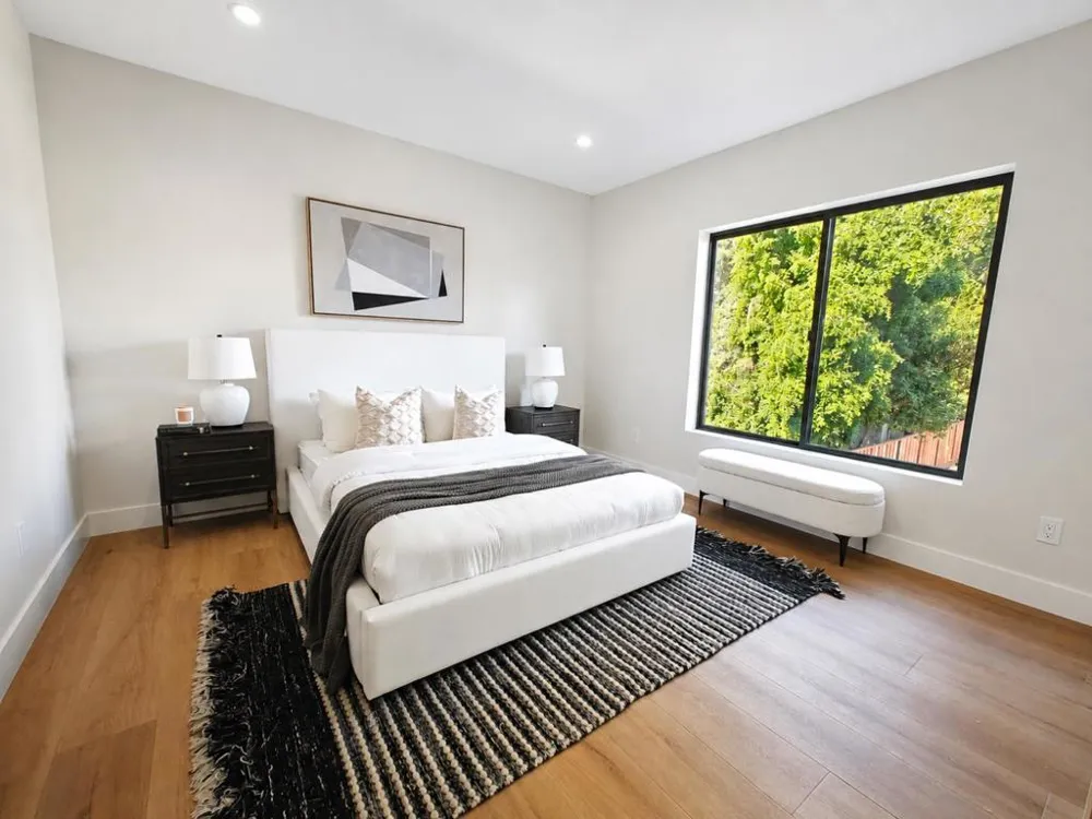 563 Encina Avenue Menlo Park, CA 94025