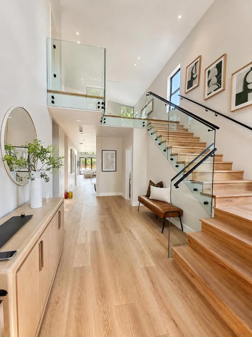 563 Encina Avenue Menlo Park, CA 94025