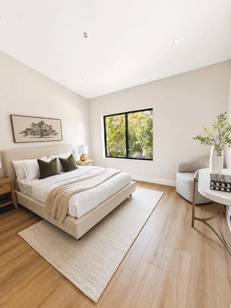 563 Encina Avenue Menlo Park, CA 94025