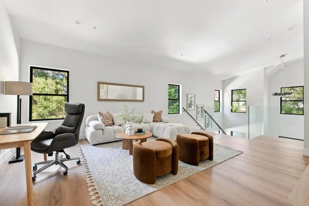 563 Encina Avenue Menlo Park, CA 94025