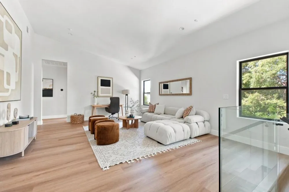 563 Encina Avenue Menlo Park, CA 94025