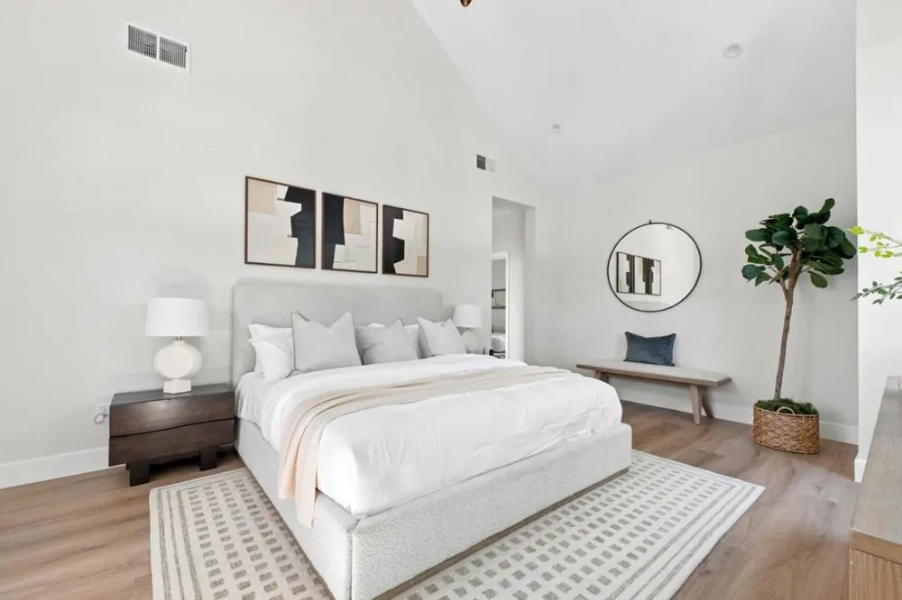 563 Encina Avenue Menlo Park, CA 94025
