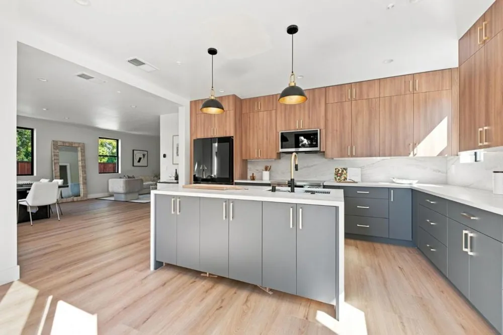 563 Encina Avenue Menlo Park, CA 94025