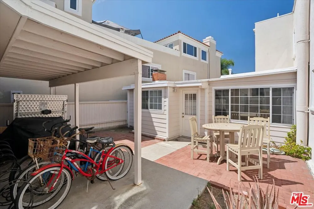 1644 Monterey Boulevard Hermosa Beach, CA 90254